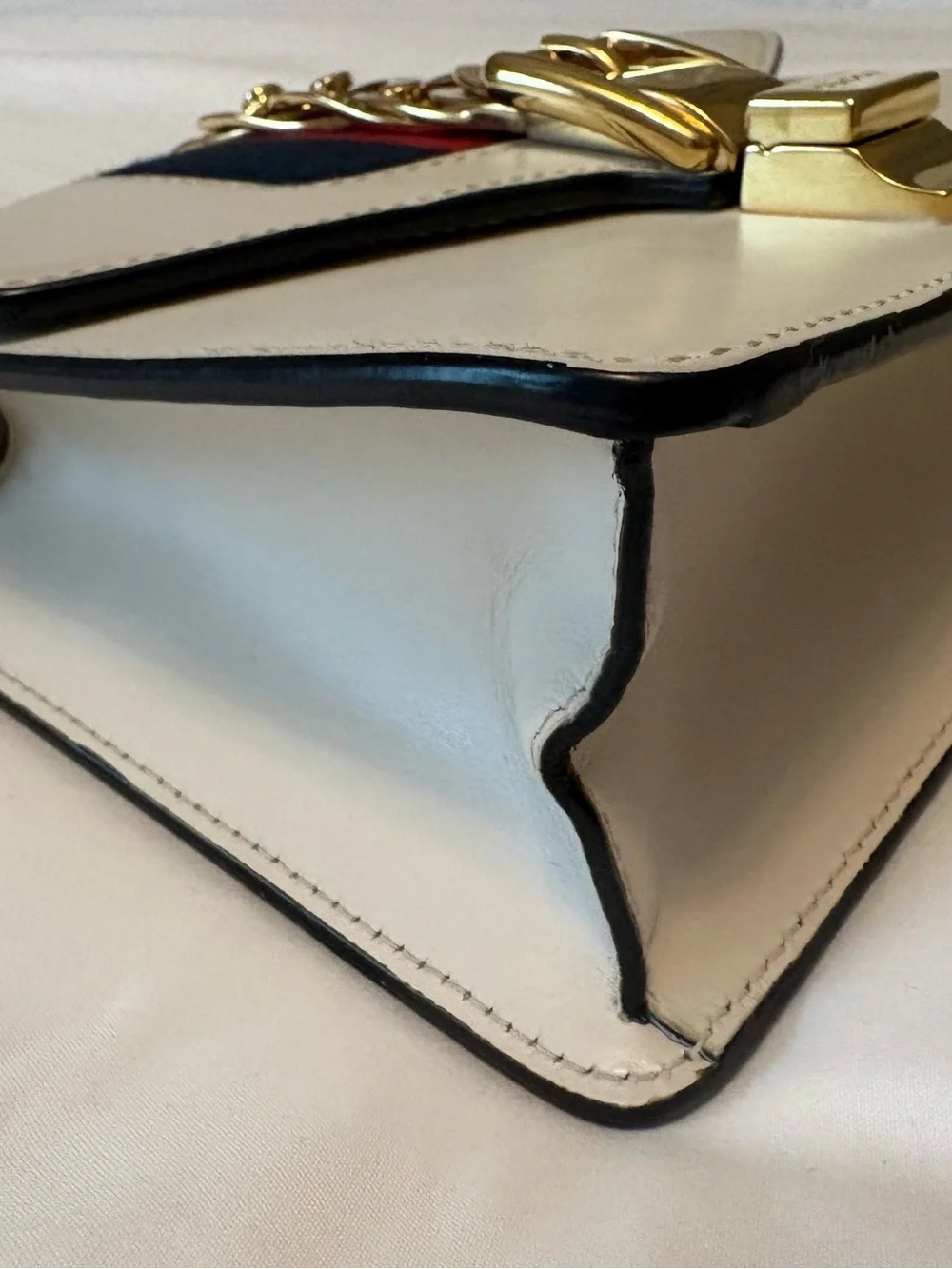 GUCCI Calfskin Mini Sylvie Chain
Shoulder Bag Dust Bag/COA New Condition - Picture 7 of 11